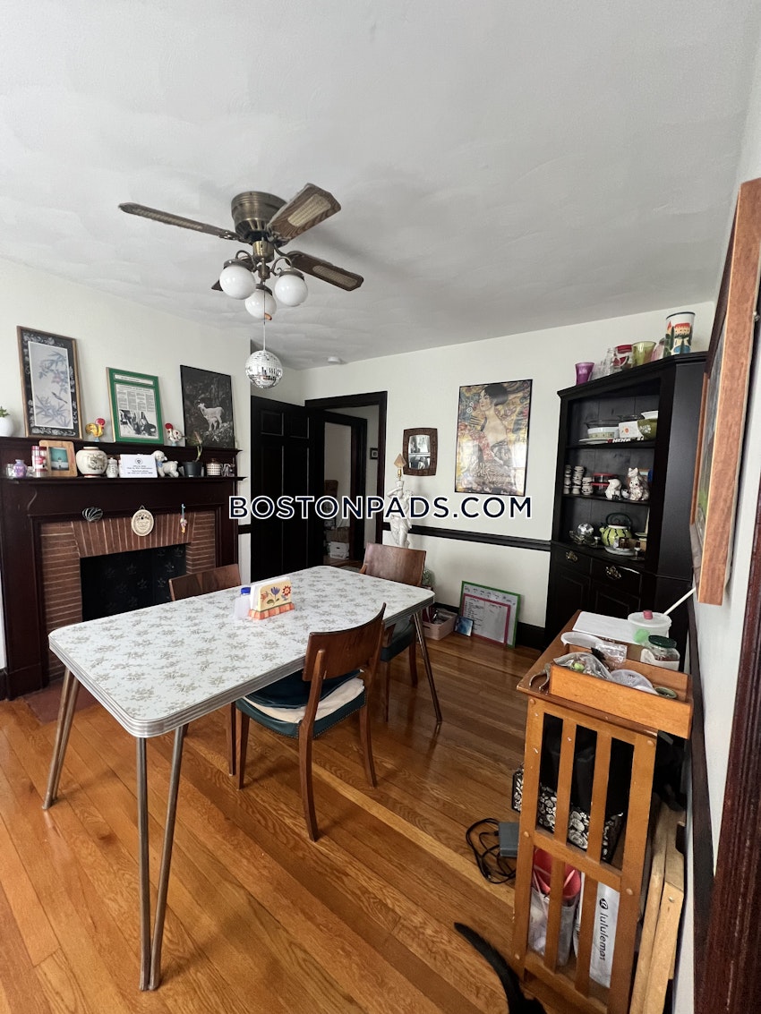 BOSTON - BRIGHTON - OAK SQUARE - 3 Beds, 1 Bath - Image 4