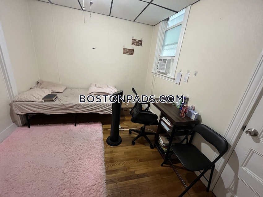 BOSTON - MISSION HILL - 4 Beds, 1 Bath - Image 21