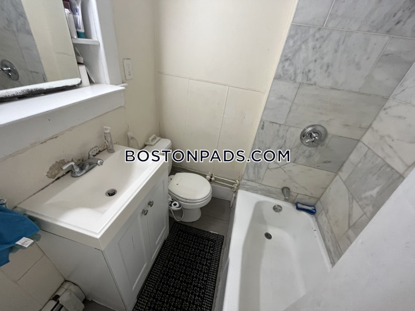 BOSTON - MISSION HILL - 4 Beds, 1 Bath - Image 27