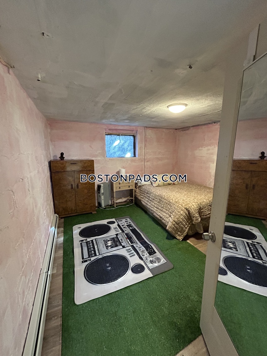 CAMBRIDGE - HARVARD SQUARE - 1 Bed, 1 Bath - Image 7