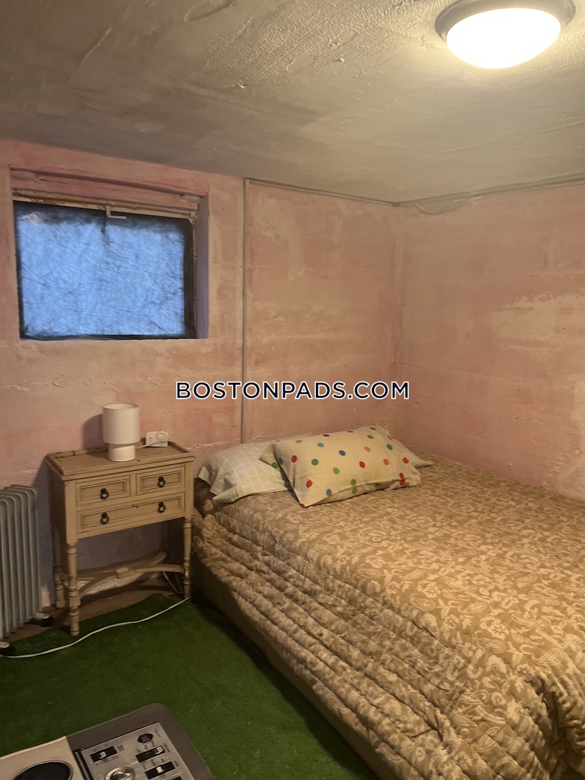 CAMBRIDGE - HARVARD SQUARE - 1 Bed, 1 Bath - Image 19