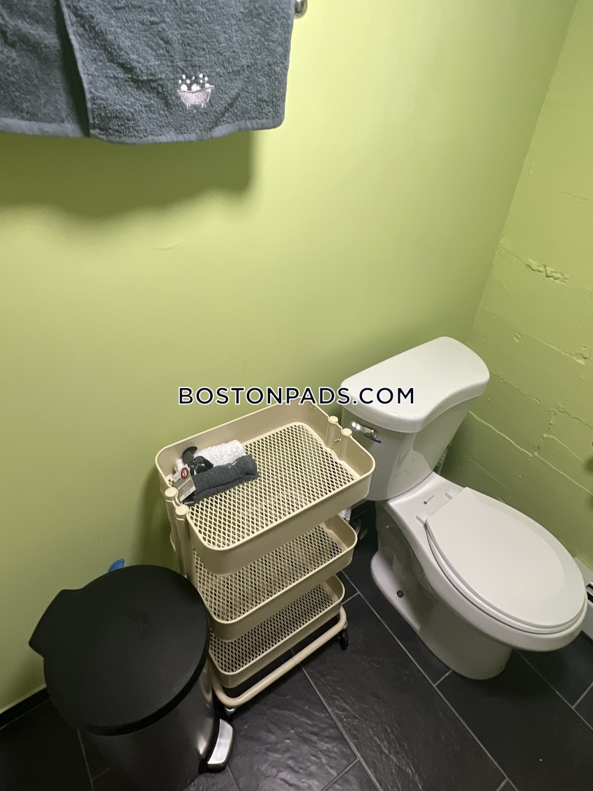 CAMBRIDGE - HARVARD SQUARE - 1 Bed, 1 Bath - Image 15