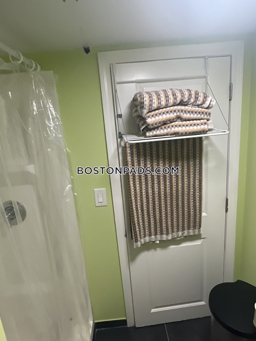 CAMBRIDGE - HARVARD SQUARE - 1 Bed, 1 Bath - Image 14