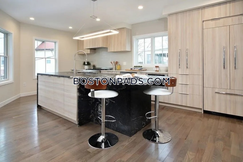 SOMERVILLE - UNION SQUARE - 4 Beds, 3.5 Baths - Image 2