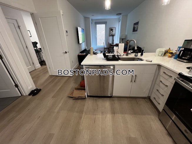 Boston - $2,800+ /mo