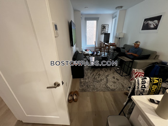 Boston - $2,800+ /mo