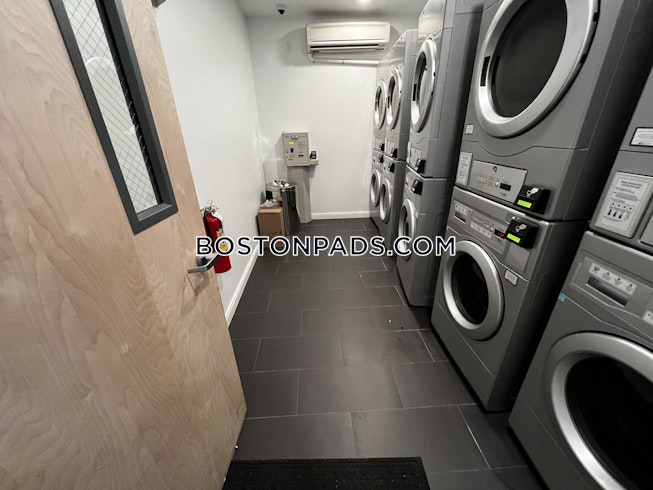 Boston - $2,800+ /mo