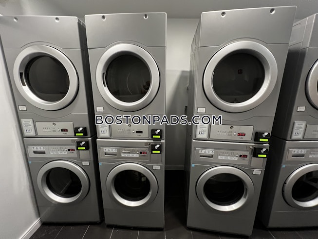 Boston - $2,800+ /mo