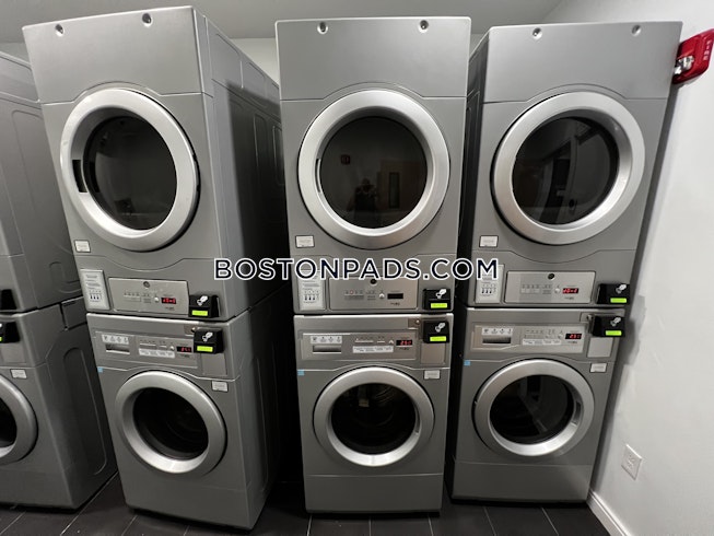 Boston - $2,800+ /mo