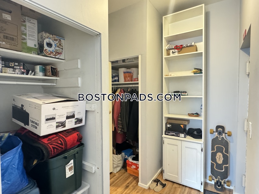 BOSTON - BEACON HILL - 1 Bed, 1 Bath - Image 9