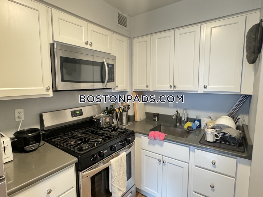 BOSTON - BEACON HILL - 1 Bed, 1 Bath - Image 7