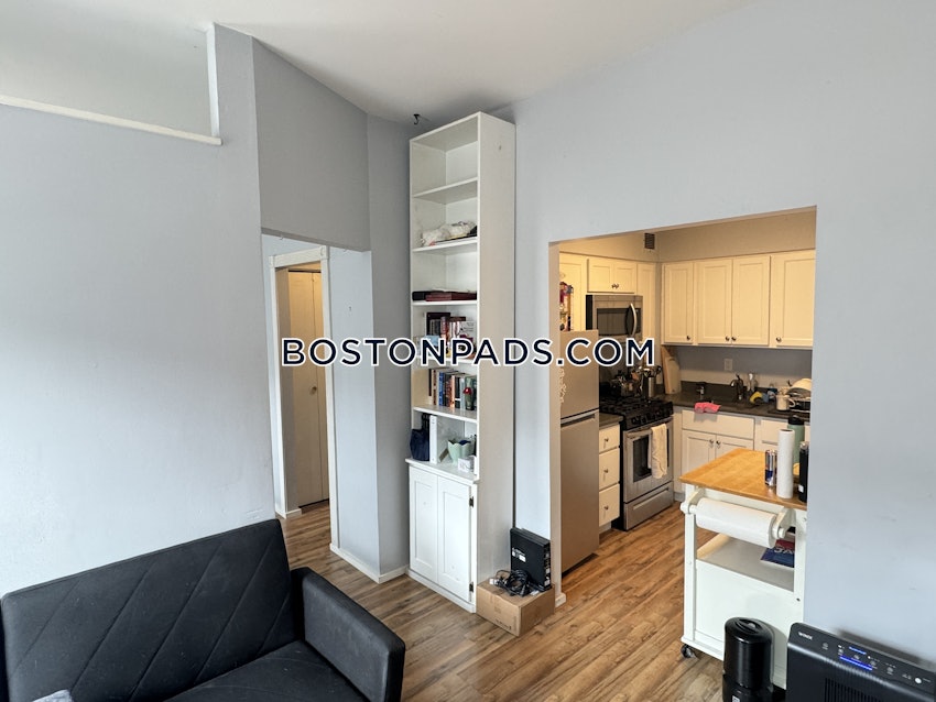 BOSTON - BEACON HILL - 1 Bed, 1 Bath - Image 2