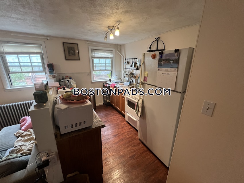 BOSTON - BAY VILLAGE - 1 Bed, 1 Bath - Image 10