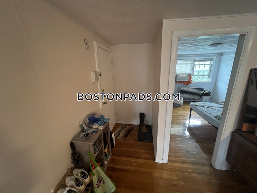 BOSTON - BAY VILLAGE - 1 Bed, 1 Bath - Image 8