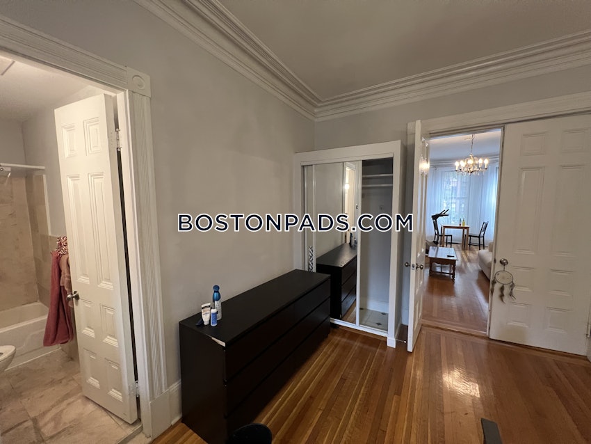 BOSTON - BACK BAY - 1 Bed, 1 Bath - Image 2