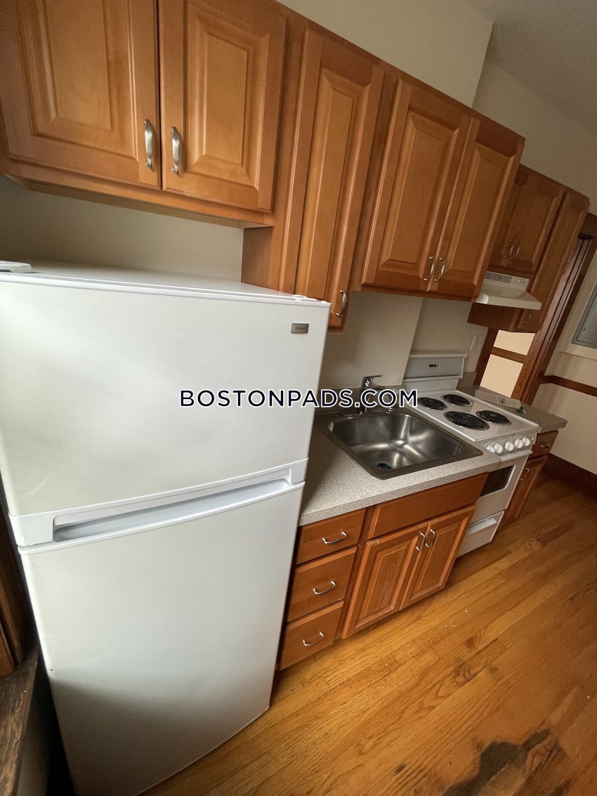 SOMERVILLE - SPRING HILL - 1 Bed, 1 Bath - Image 3