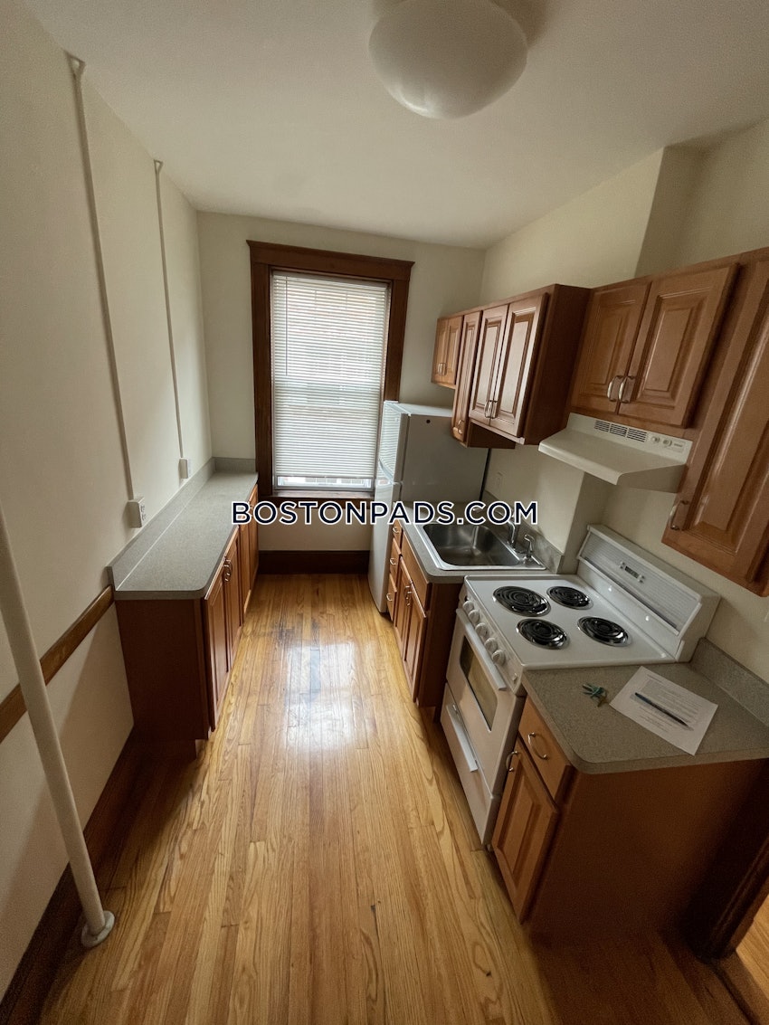 SOMERVILLE - SPRING HILL - 1 Bed, 1 Bath - Image 2