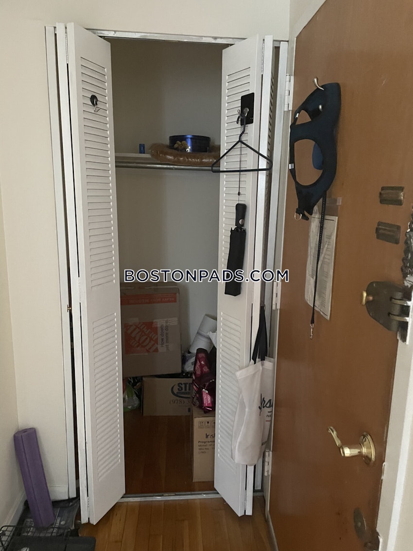 CAMBRIDGE - HARVARD SQUARE - 1 Bed, 1 Bath - Image 4