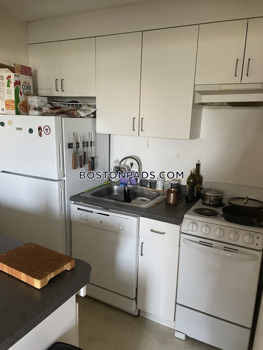 CAMBRIDGE - HARVARD SQUARE - 1 Bed, 1 Bath - Image 1