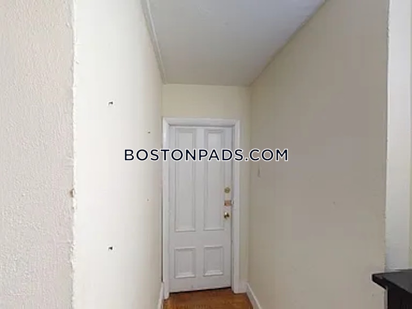 BOSTON - BACK BAY - 1 Bed, 1 Bath - Image 9