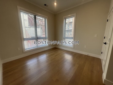 Boston - 5 Beds, 2 Baths