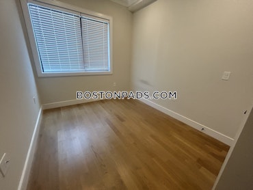 Boston - 5 Beds, 2 Baths