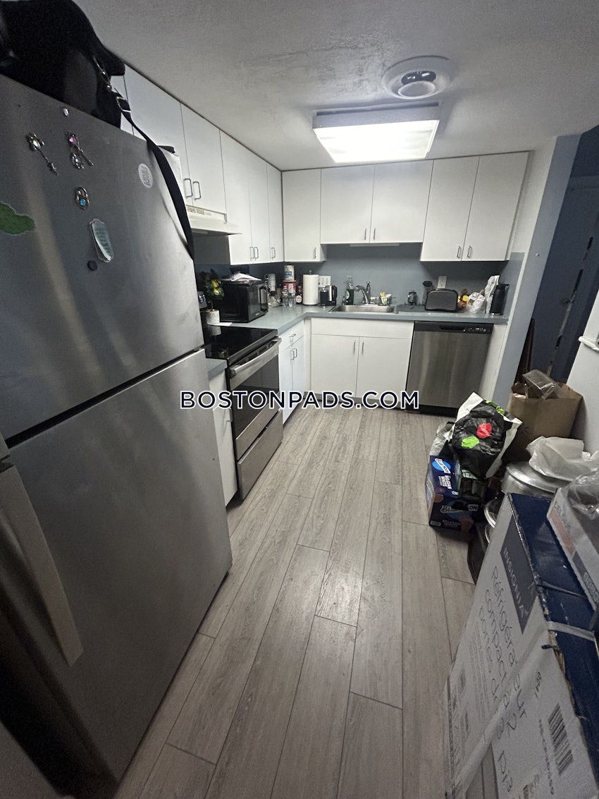 BOSTON - WEST ROXBURY - 2 Beds, 2 Baths - Image 3