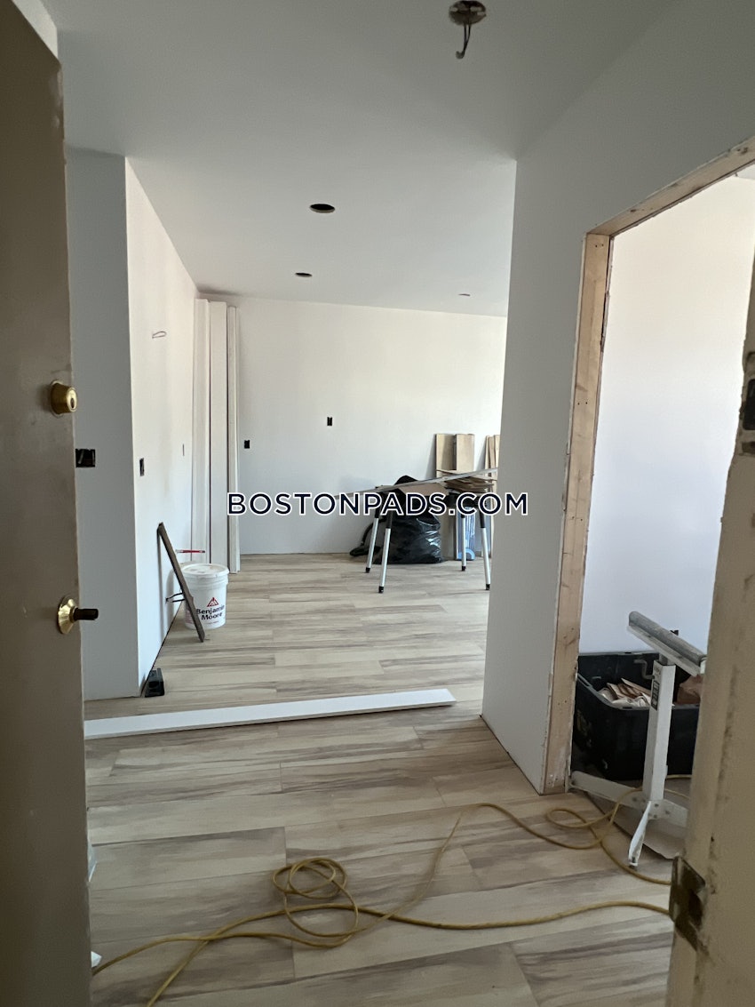 BOSTON - MISSION HILL - 2 Beds, 1 Bath - Image 4