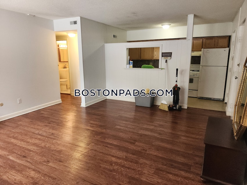 CAMBRIDGE - PORTER SQUARE - 3 Beds, 2 Baths - Image 20