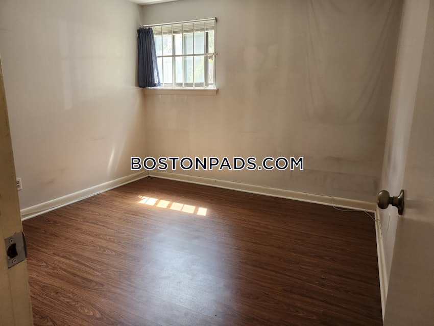 CAMBRIDGE - PORTER SQUARE - 3 Beds, 2 Baths - Image 19