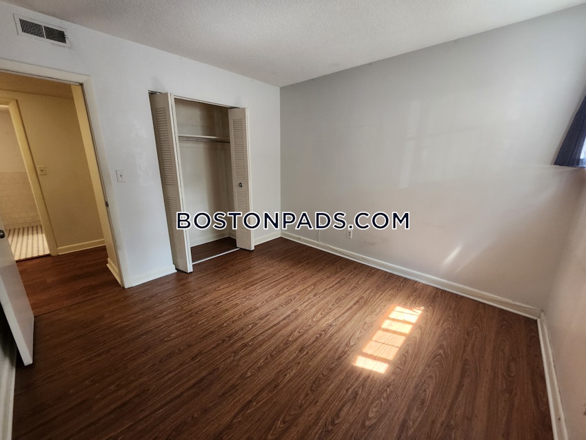 CAMBRIDGE - PORTER SQUARE - 3 Beds, 2 Baths - Image 17