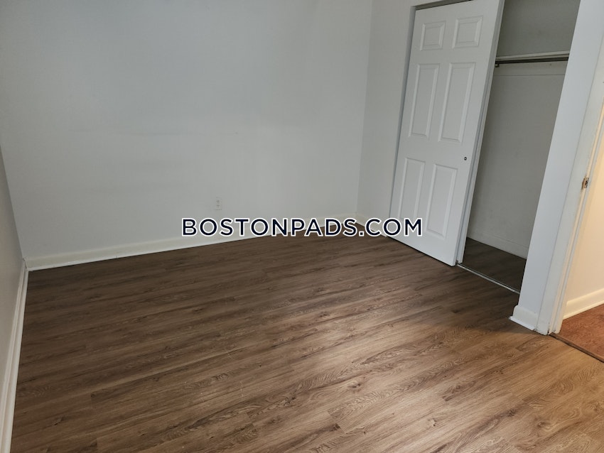 CAMBRIDGE - PORTER SQUARE - 3 Beds, 2 Baths - Image 15