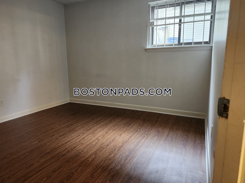 CAMBRIDGE - PORTER SQUARE - 3 Beds, 2 Baths - Image 14