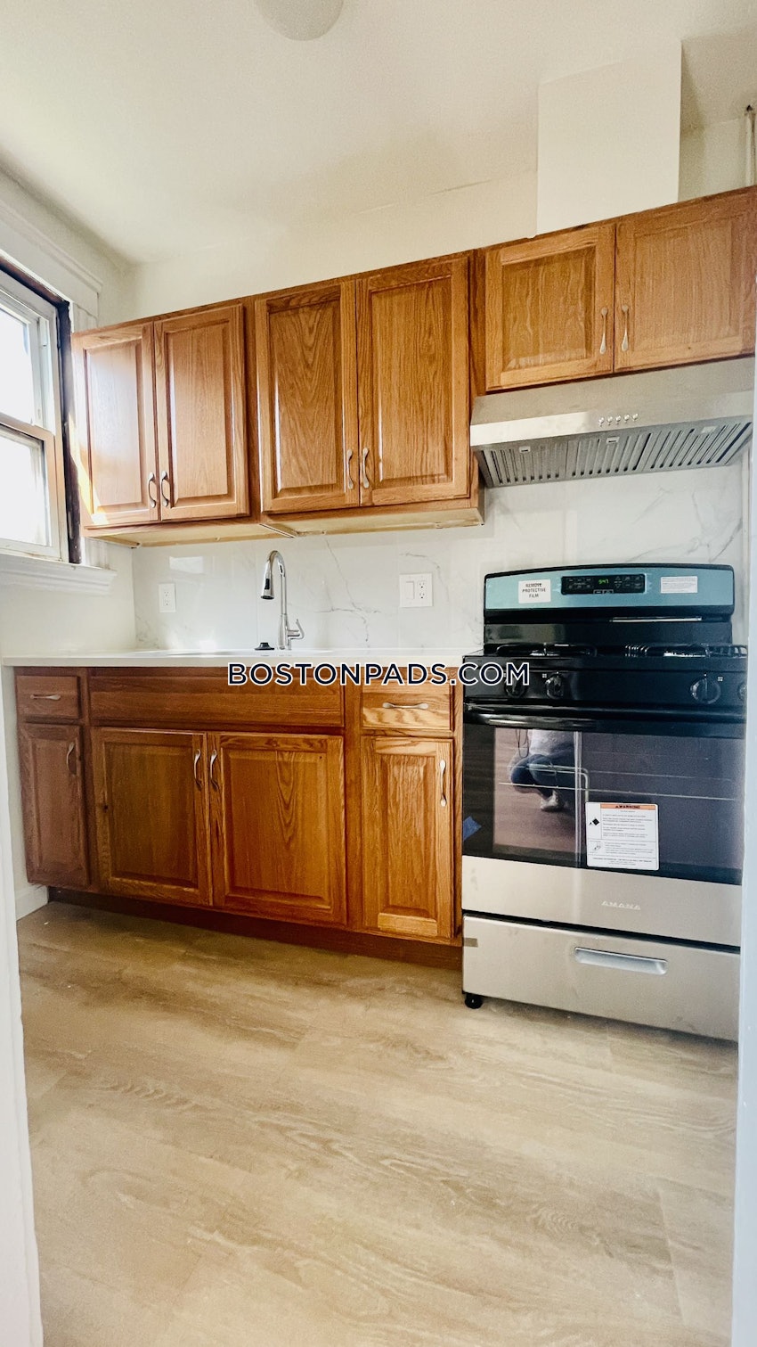 CAMBRIDGE - MT. AUBURN/BRATTLE/ FRESH POND - 2 Beds, 1 Bath - Image 2