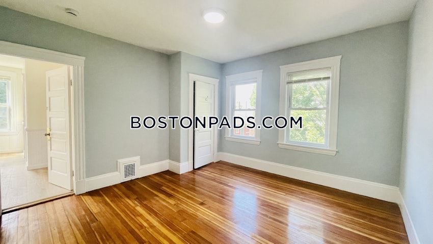 CAMBRIDGE - MT. AUBURN/BRATTLE/ FRESH POND - 2 Beds, 1 Bath - Image 11