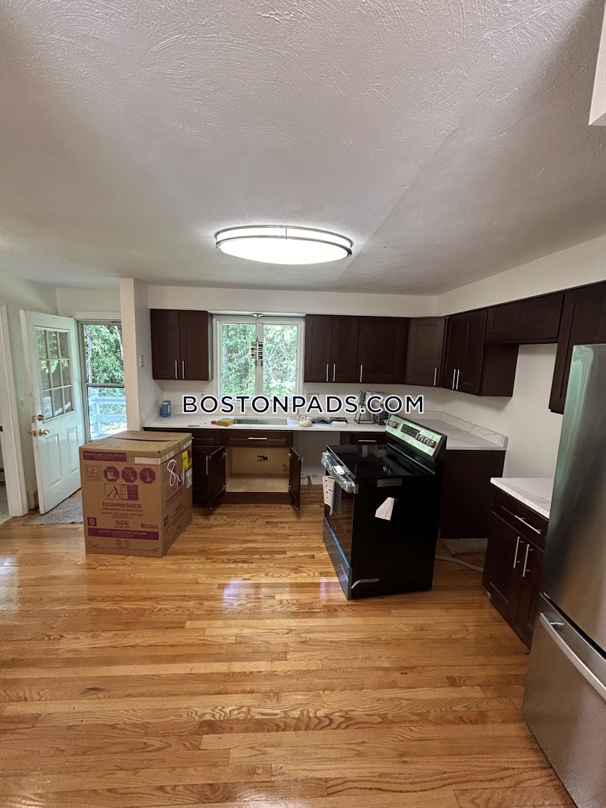 BOSTON - JAMAICA PLAIN - ARBORETUM - 3 Beds, 3.5 Baths - Image 13