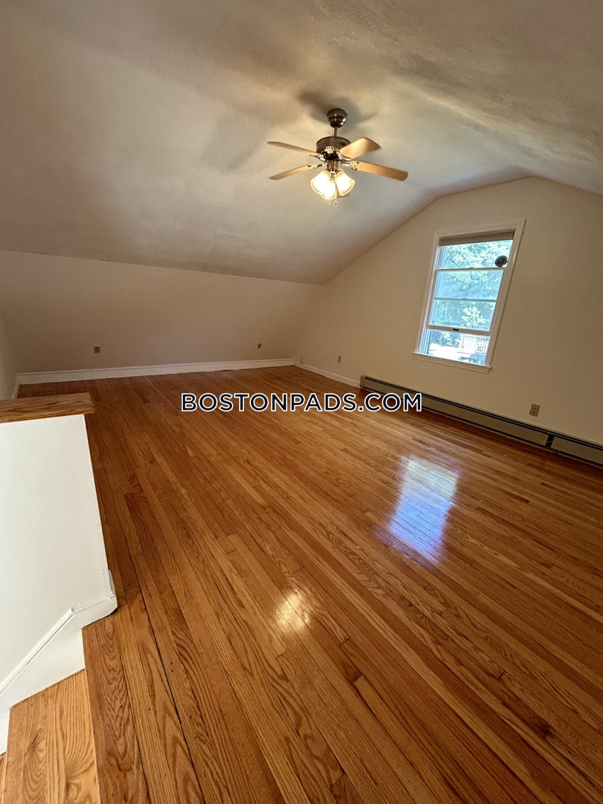 BOSTON - JAMAICA PLAIN - ARBORETUM - 3 Beds, 3.5 Baths - Image 10