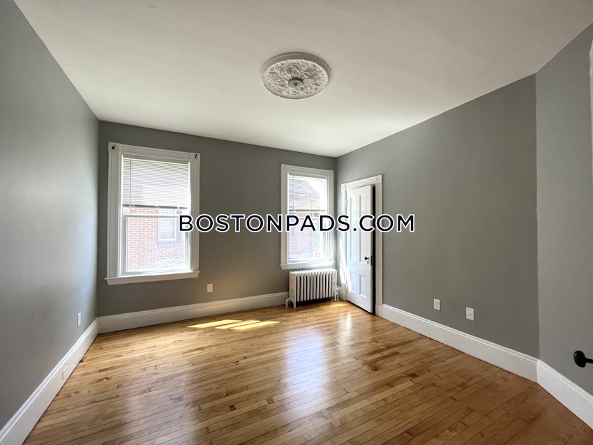 BROOKLINE - BROOKLINE HILLS - 3 Beds, 1 Bath - Image 9