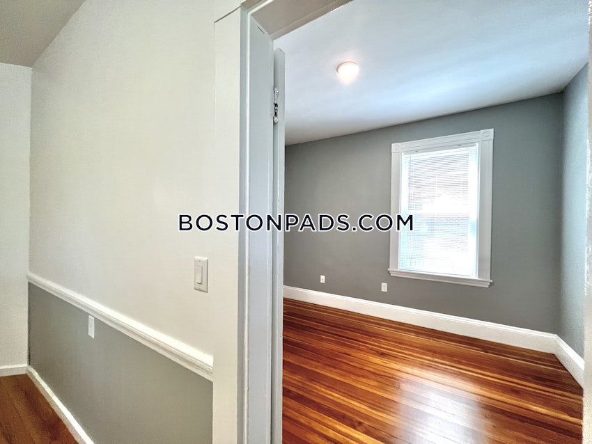 BROOKLINE - BROOKLINE HILLS - 3 Beds, 1 Bath - Image 6