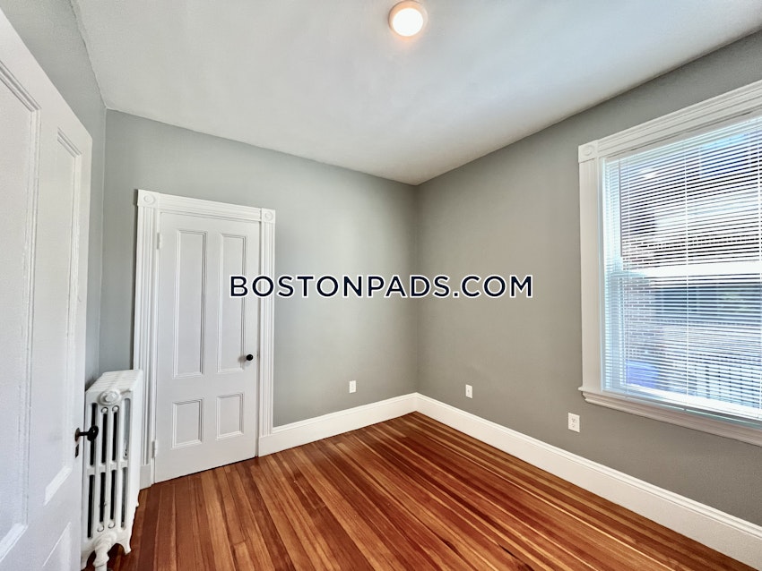 BROOKLINE - BROOKLINE HILLS - 3 Beds, 1 Bath - Image 5