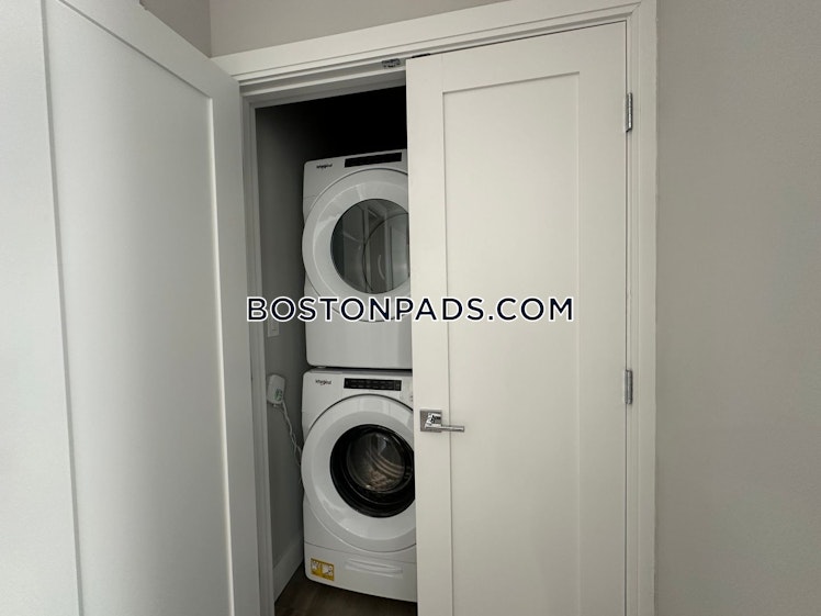 Saratoga St., Boston