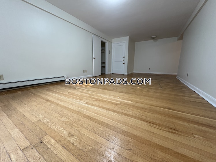 Saint Paul St., Brookline