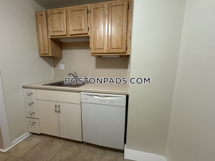 Saint Paul St., Brookline