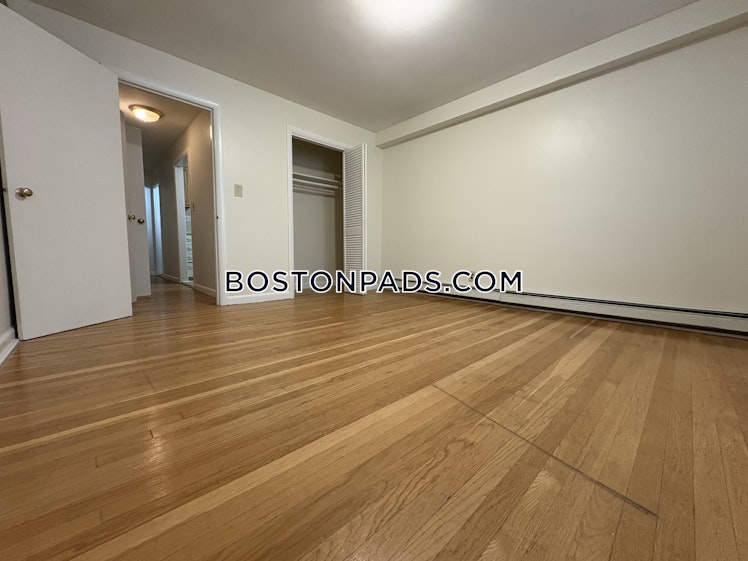 Saint Paul St., Brookline