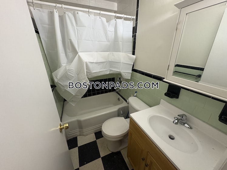 Saint Paul St., Brookline