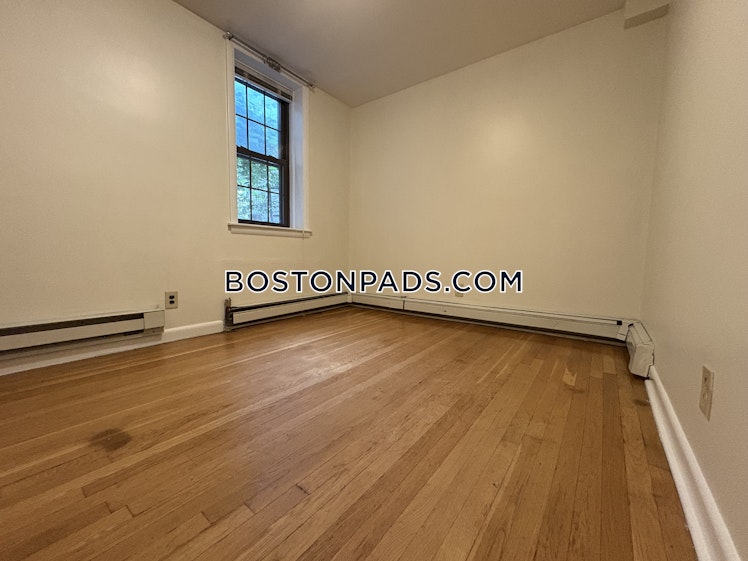 Saint Paul St., Brookline