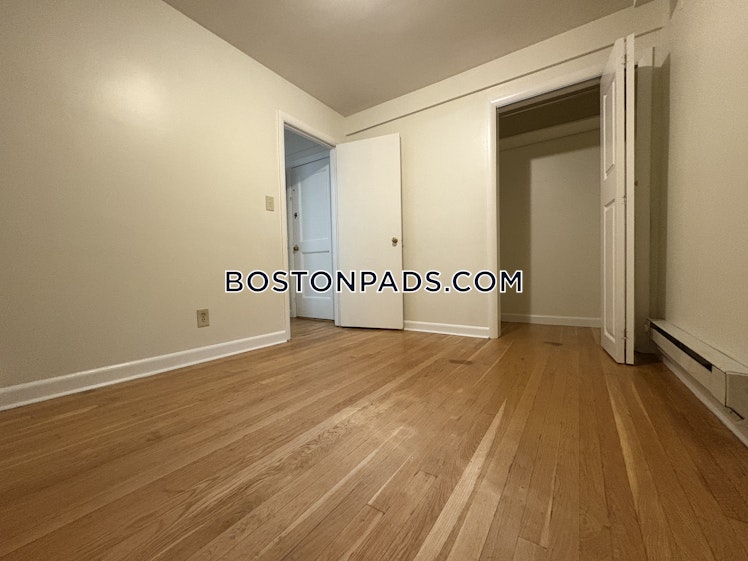 Saint Paul St., Brookline