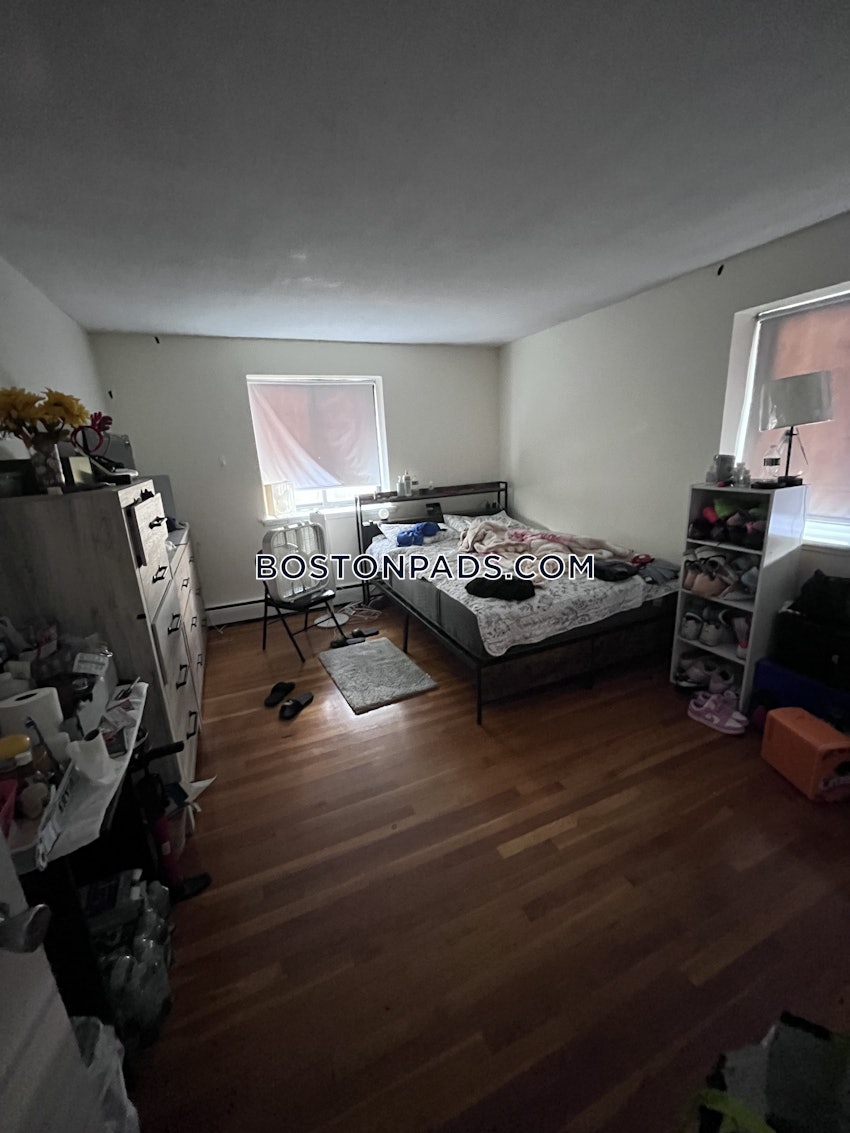 BOSTON - ALLSTON/BRIGHTON BORDER - 2 Beds, 1 Bath - Image 3