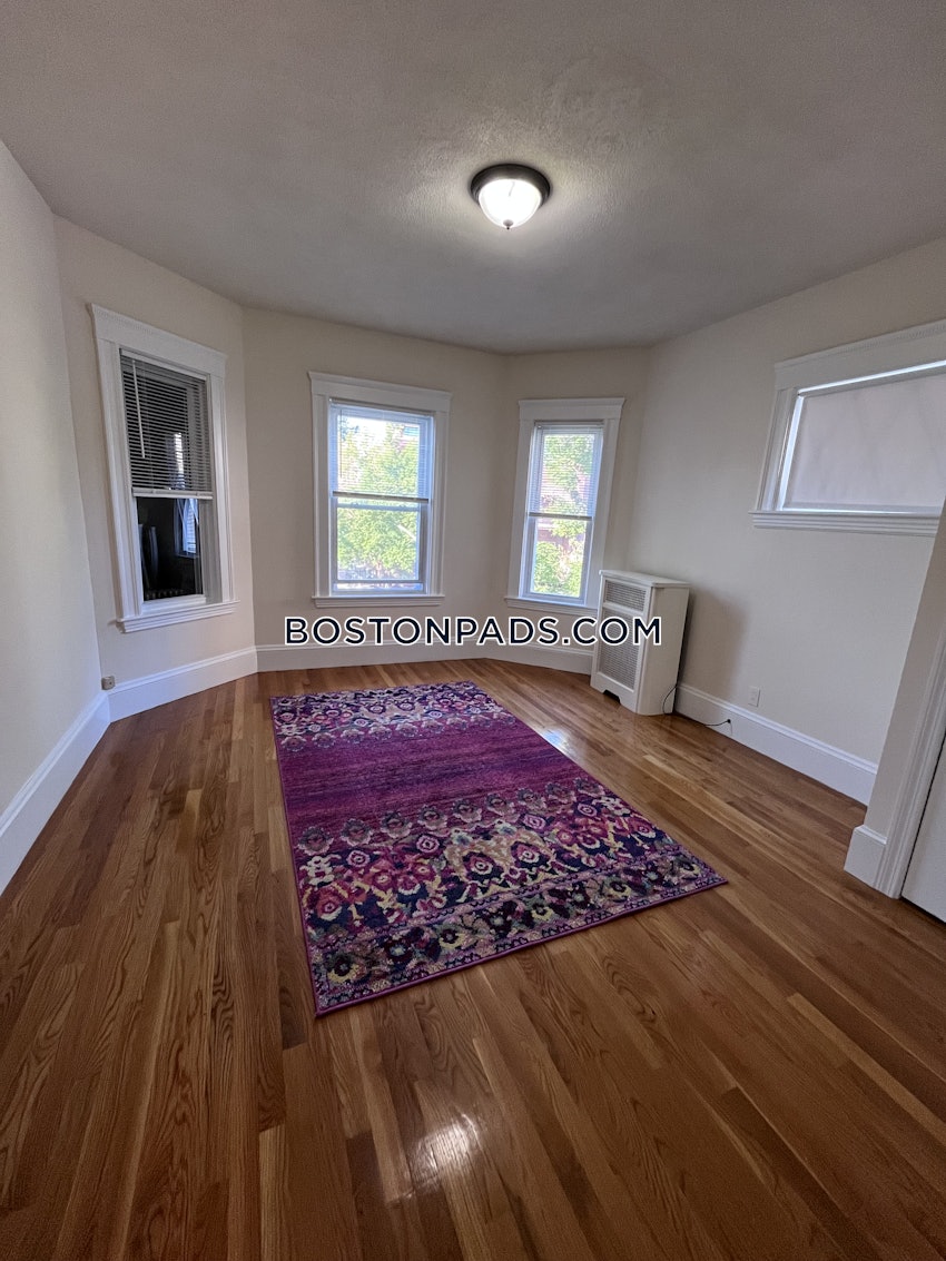 SOMERVILLE - TUFTS - 2 Beds, 2 Baths - Image 10