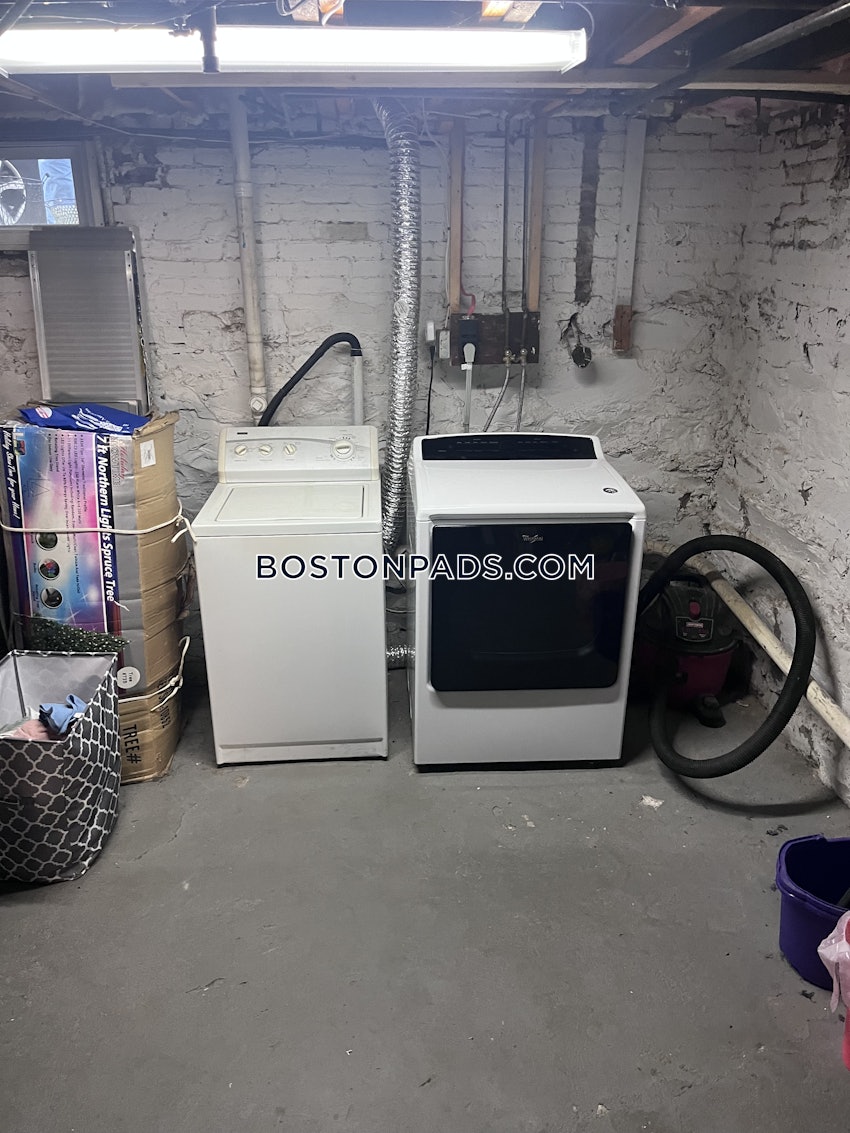 SOMERVILLE - TUFTS - 2 Beds, 2 Baths - Image 13